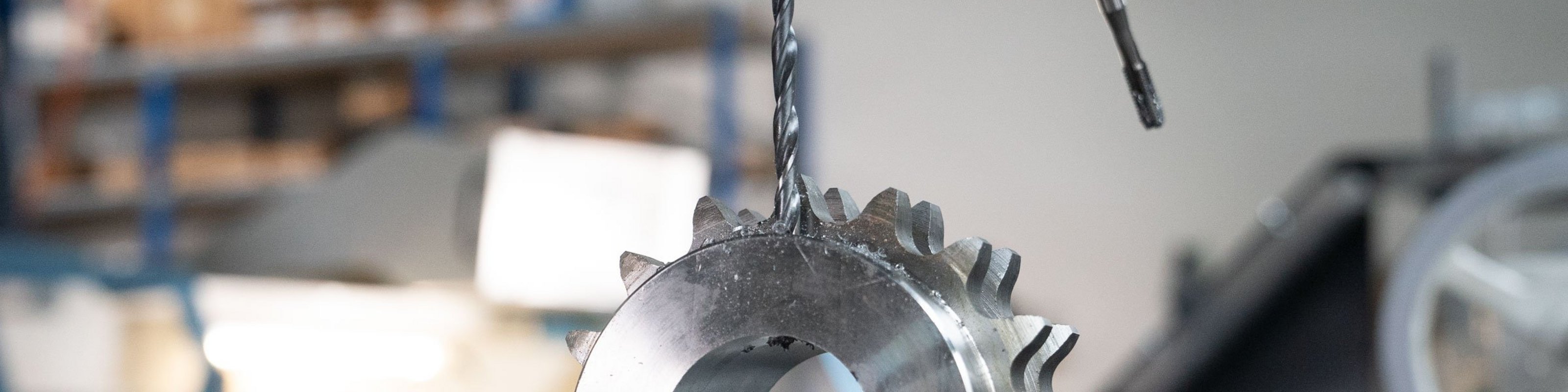 Flexibilité grâce à notre propre atelier – pièces standard adaptées aux besoins individuels. Flexibilité grâce à notre propre atelier – pièces standard adaptées aux besoins individuels.